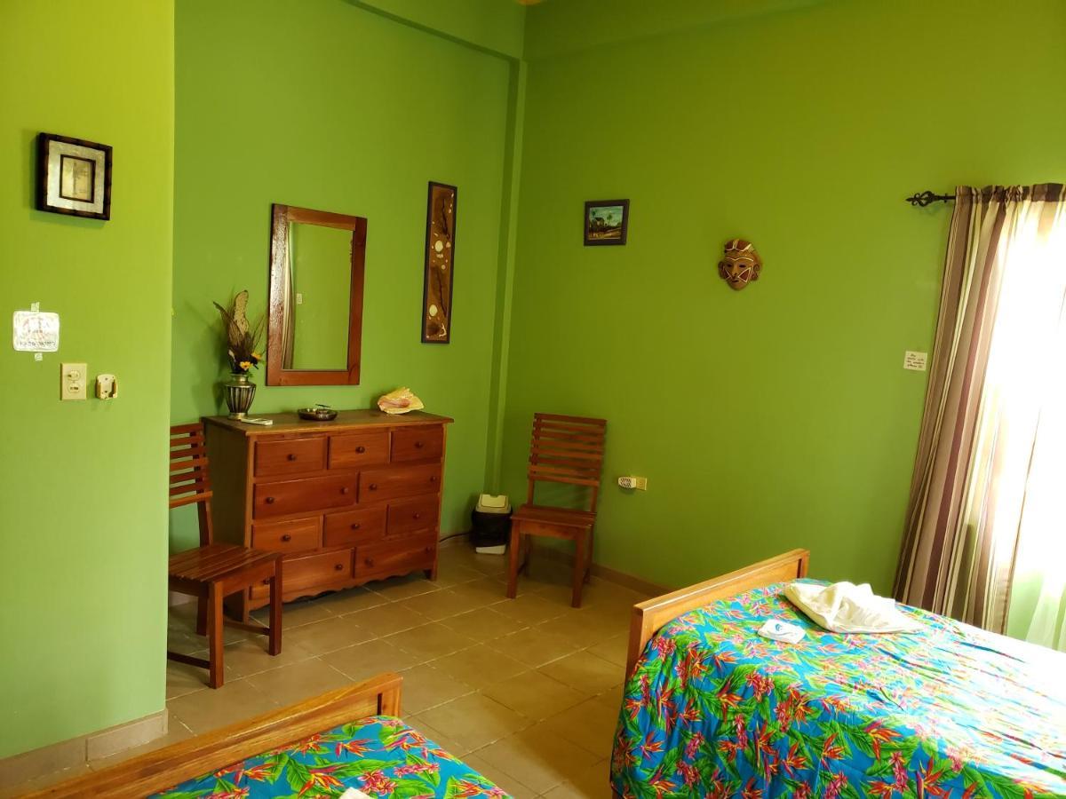 Villa Slo Cayo Caulker Exterior foto